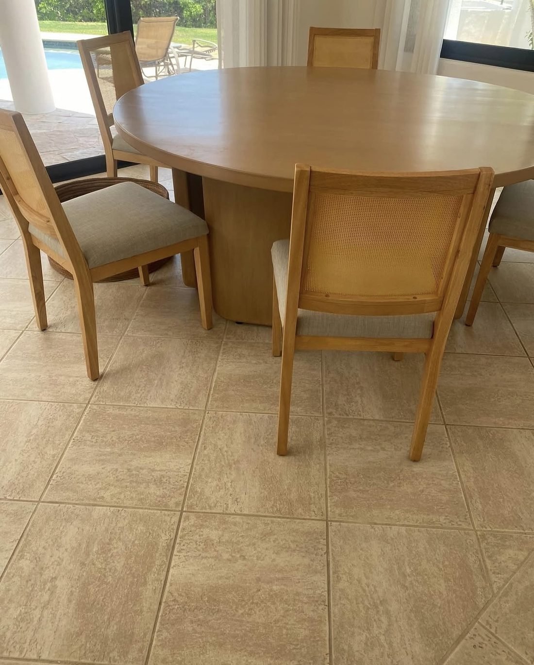 Comedor de madera a medida